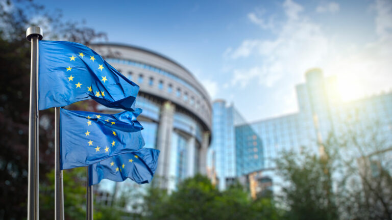 Deutsche Landesbanken haben sich für die KI-Software TAXO TOOL entschieden, um das EU-Taxonomie-Reporting zu automatisieren